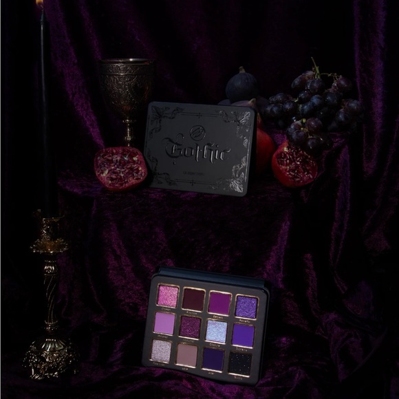 *NEW* Cosmic Brushes Gothic Palette / Glam Eyeshadow Purple Palette - NIB - Picture 9 of 10